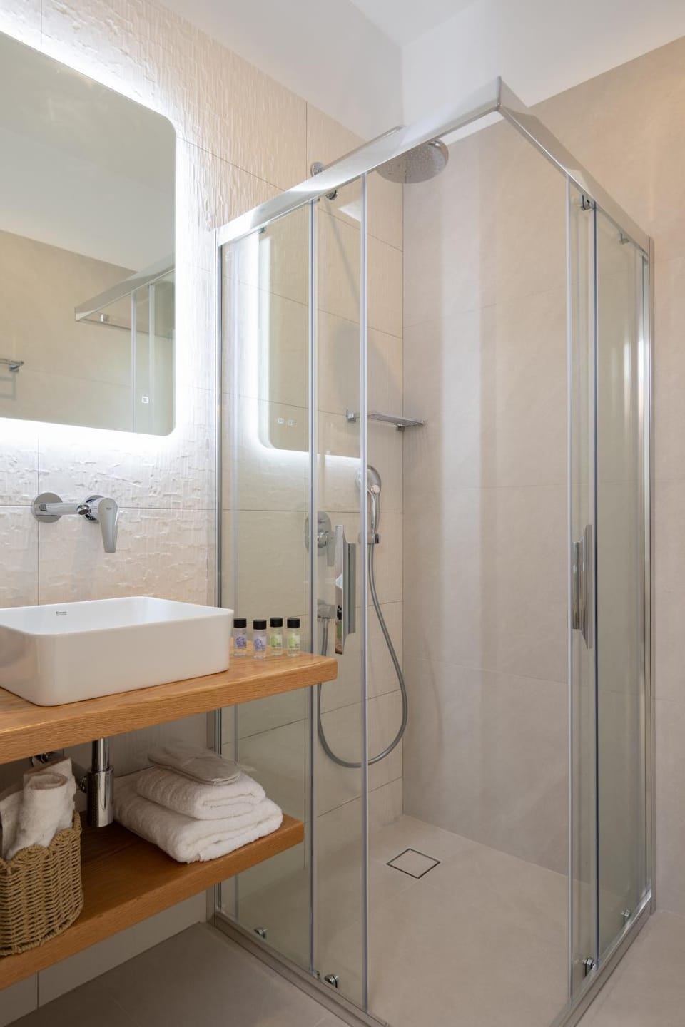 Shower, Bathroom