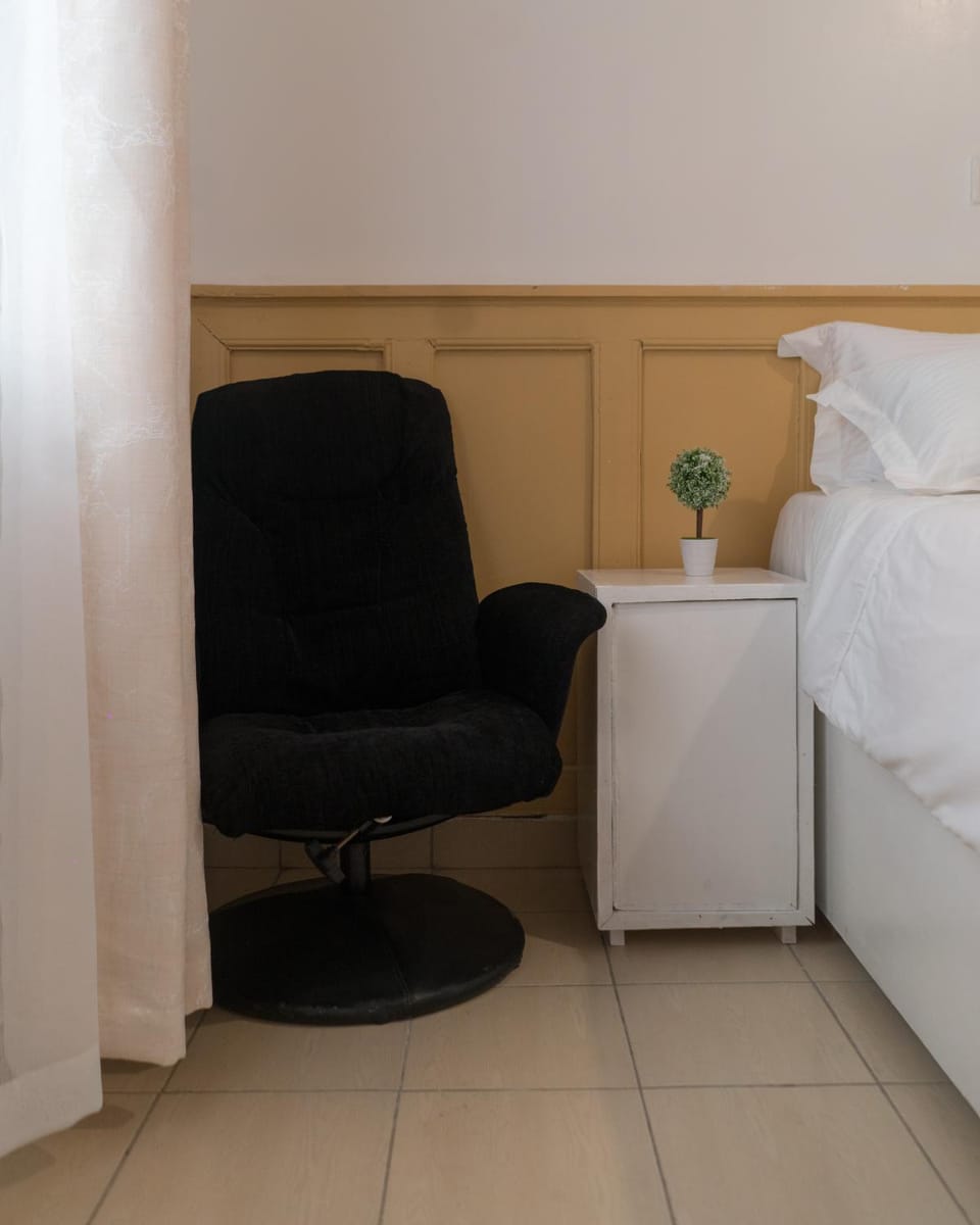 Seating area, Bedroom