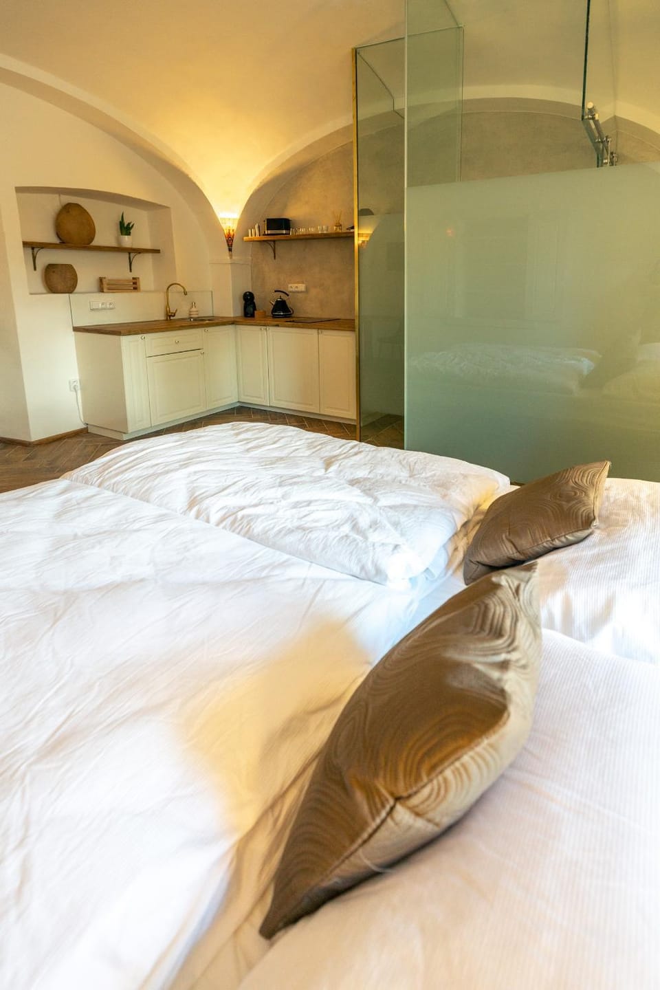 Bed, Kitchen or kitchenette, Photo of the whole room