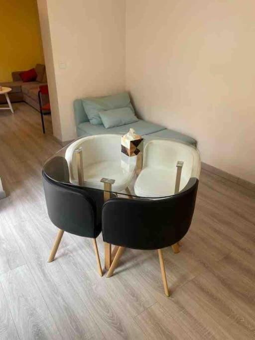 Puteaux : Appartement spacieux pour 5 personnes Apartment in Puteaux