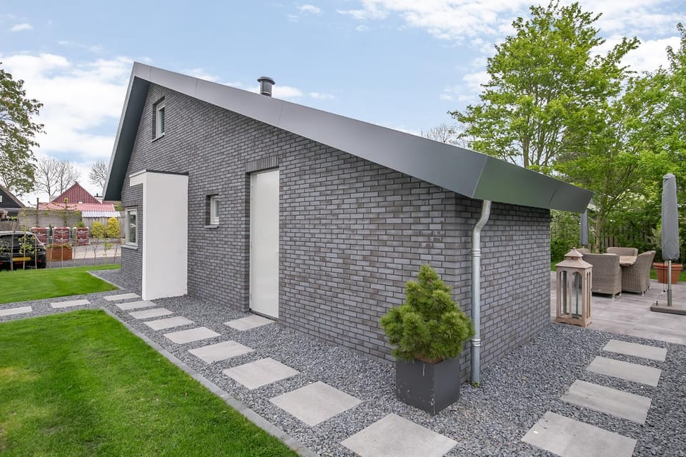 Property building, Day