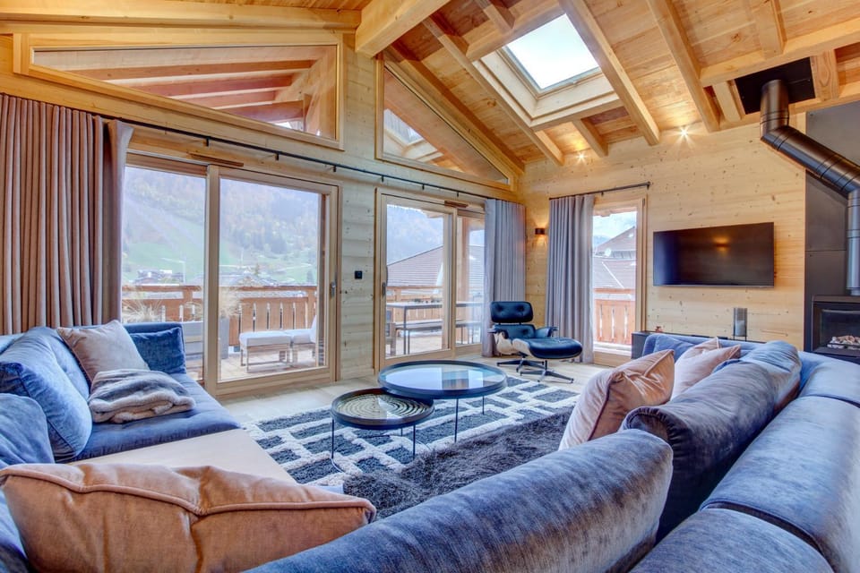 TV and multimedia, Living room, Seating area, flat iron