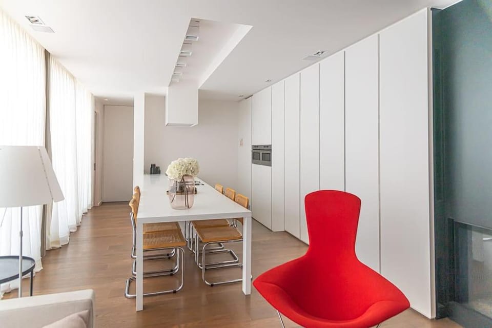 Kitchen or kitchenette, Living room, Dining area