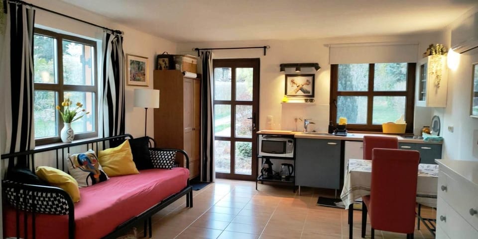 Kitchen or kitchenette, Living room, Dining area