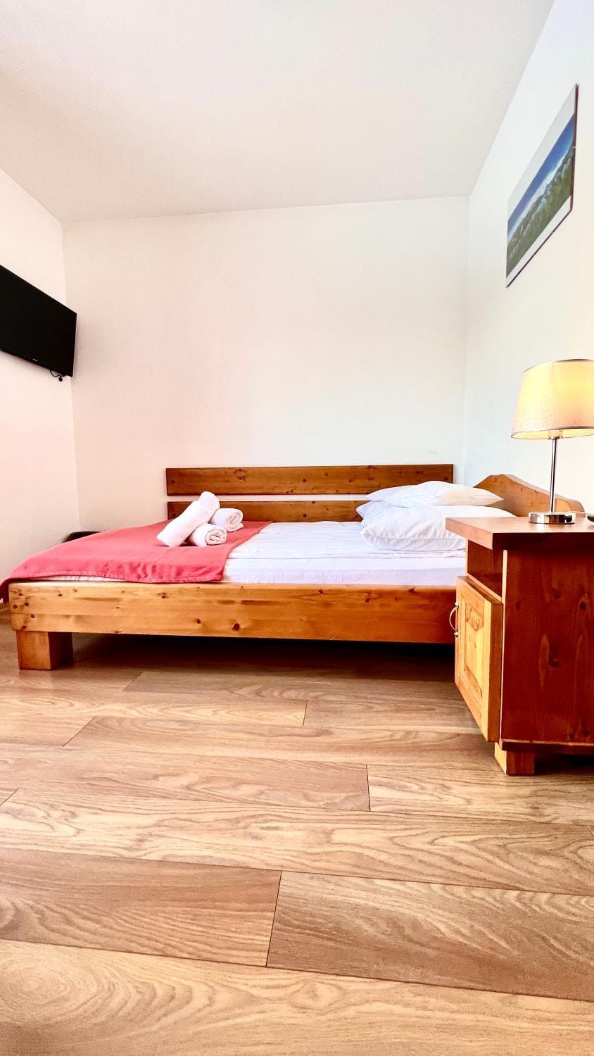 Bed, Photo of the whole room