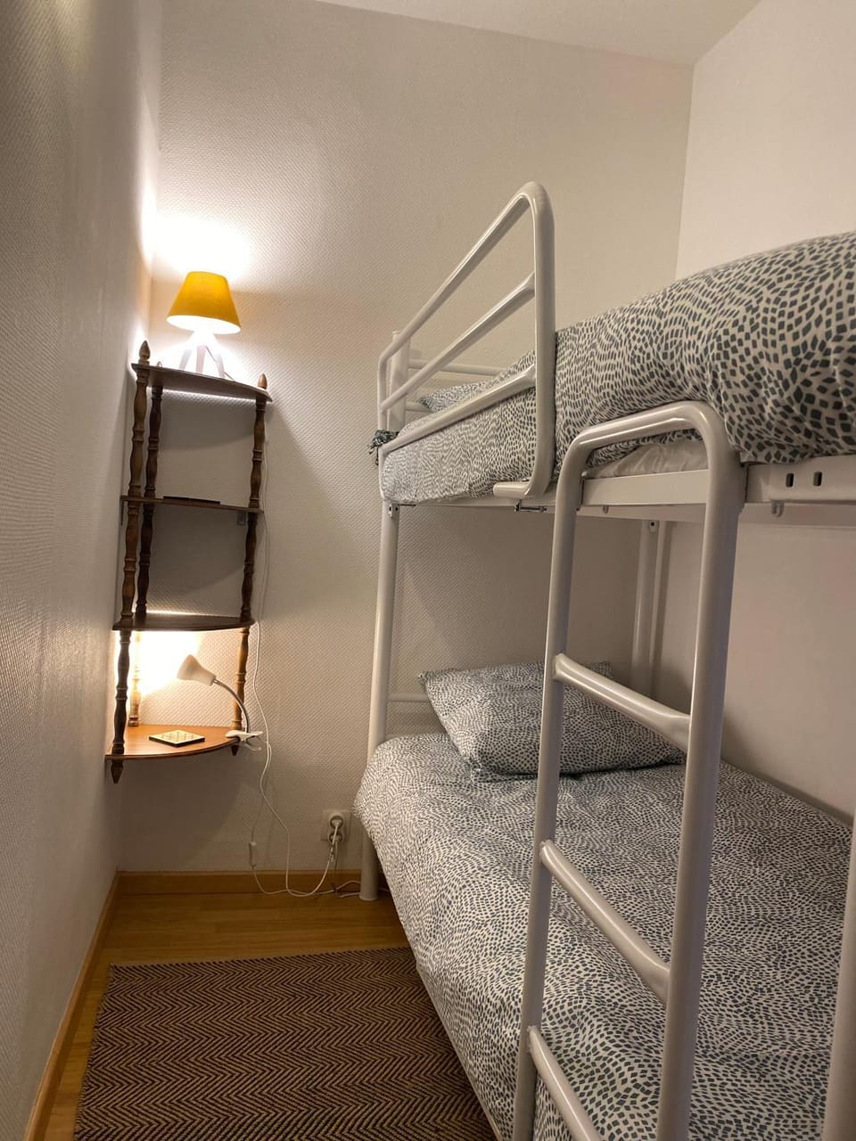 Photo of the whole room, Bedroom, bunk bed