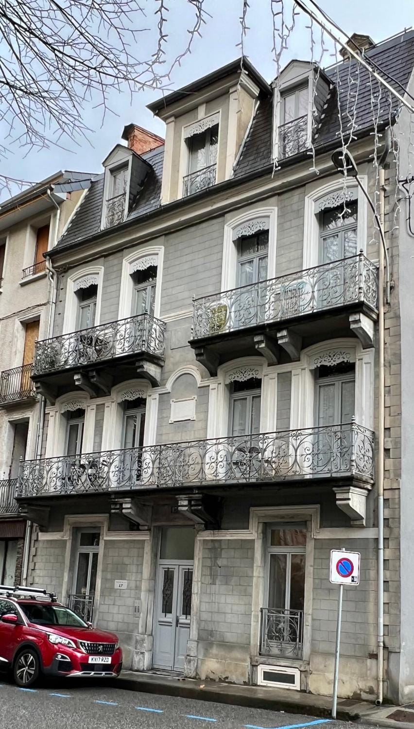 Property building, Neighbourhood, Street view