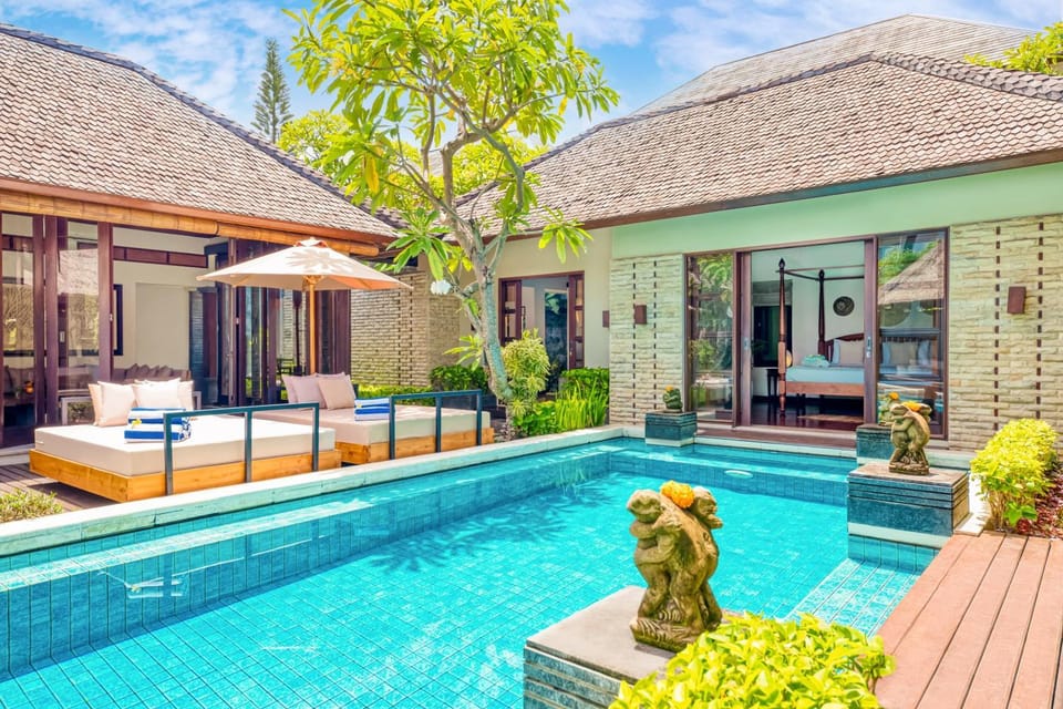 Property building, Swimming pool