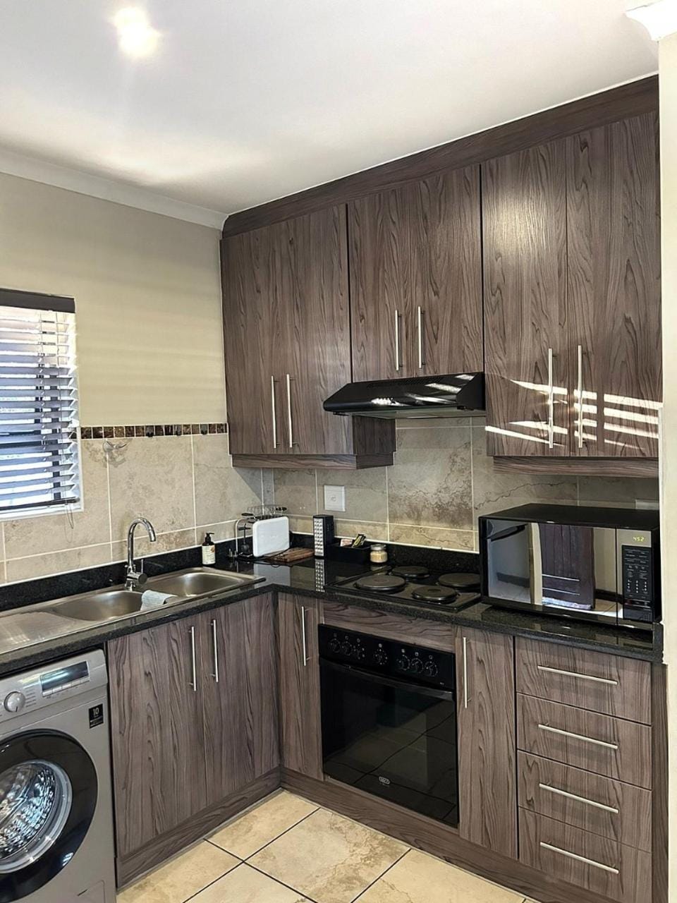 81 on Groenewoud Bed and Breakfast in Cape Town