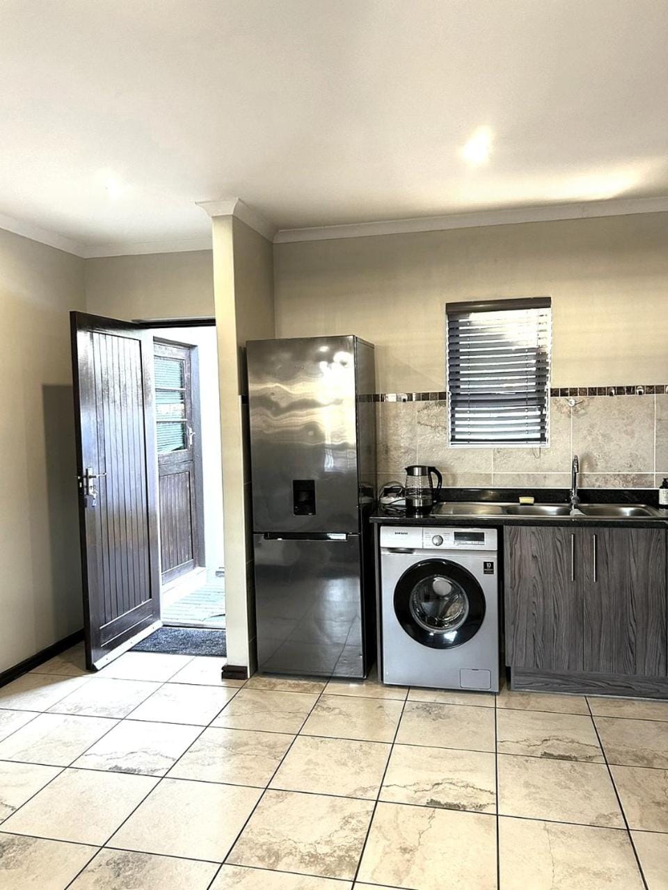 81 on Groenewoud Bed and Breakfast in Cape Town