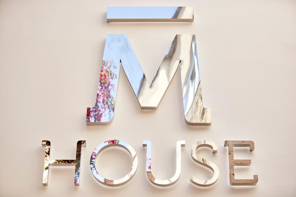 Property building, Facade/entrance, Other, Decorative detail