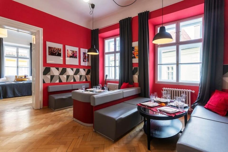Living room, Photo of the whole room, Seating area, Dining area