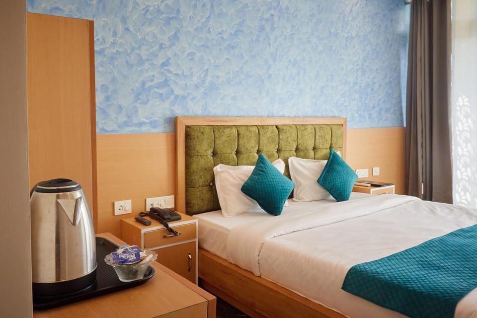 Bed, Coffee/tea facilities, Photo of the whole room, Bedroom