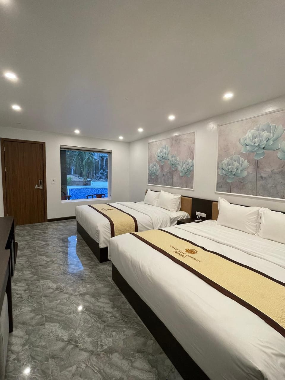Photo of the whole room