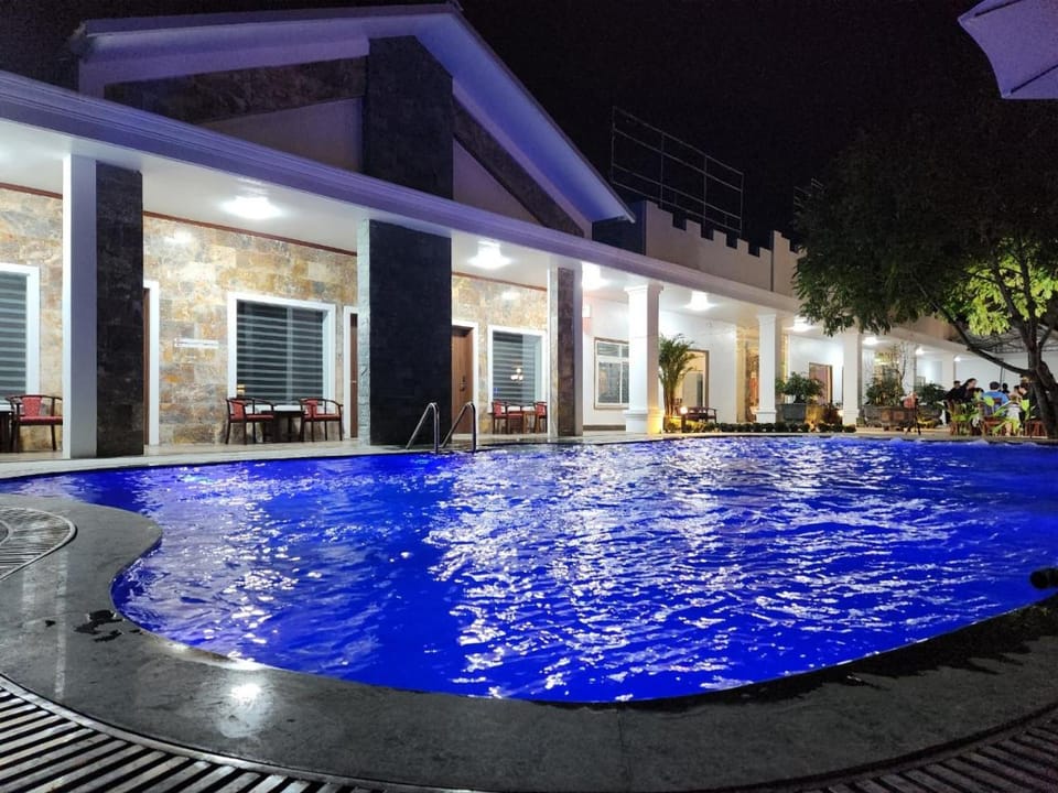 Property building, Night