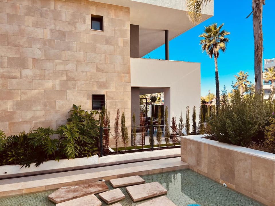Facade/entrance, Garden, View (from property/room), Balcony/Terrace, On site, Garden view