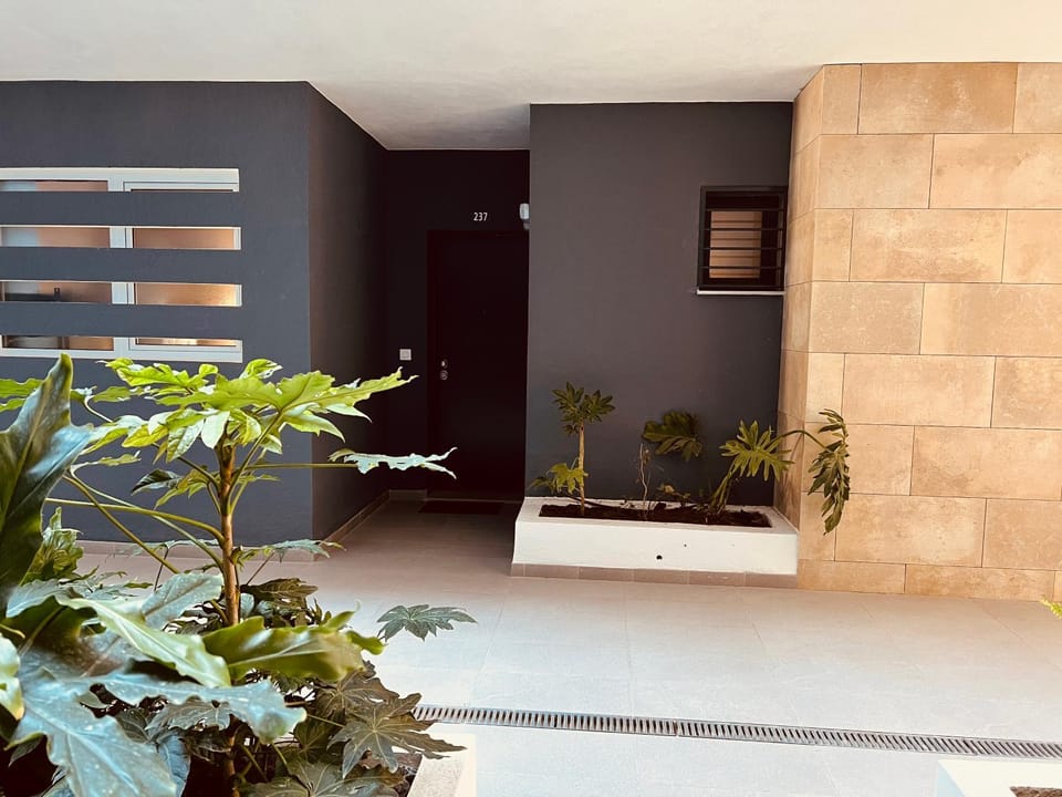 Property building, Facade/entrance