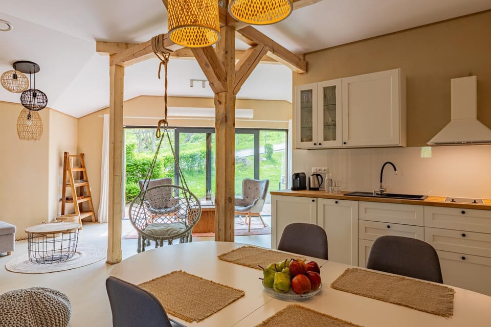 Kitchen or kitchenette, Living room, Seating area, Dining area, pet friendly