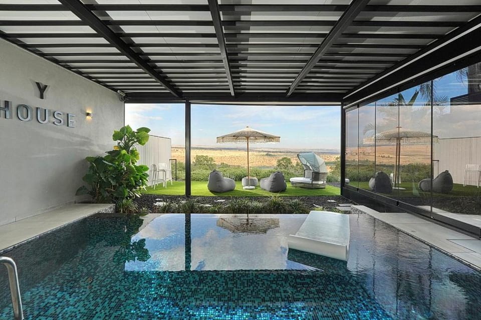 Y HOUSE SUITES Villa in North District