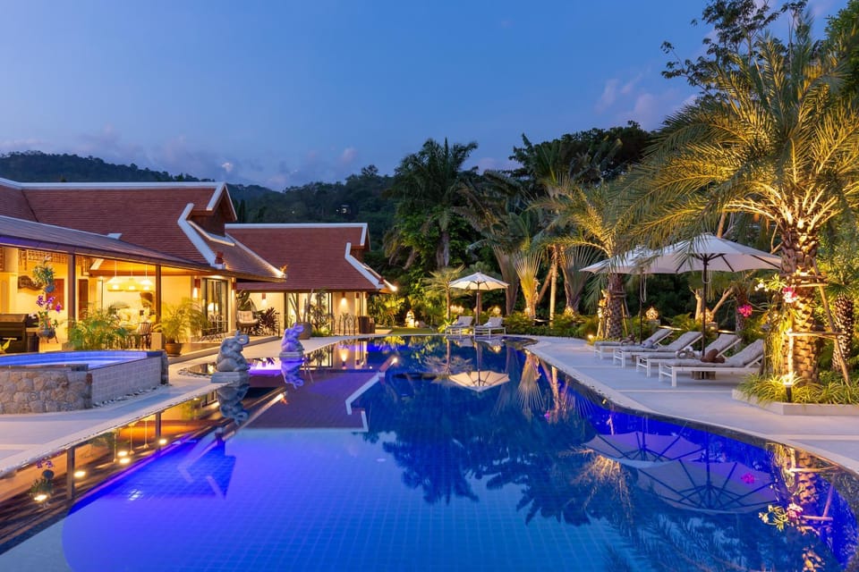Property building, Night, Pool view, Swimming pool, Swimming pool, sunbed