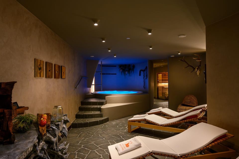 Hot Tub, Pool view, Swimming pool