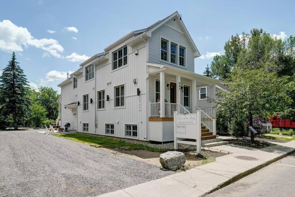 201 Condo au rez de chaussée , au coeur de Bromont Apartment in Quebec