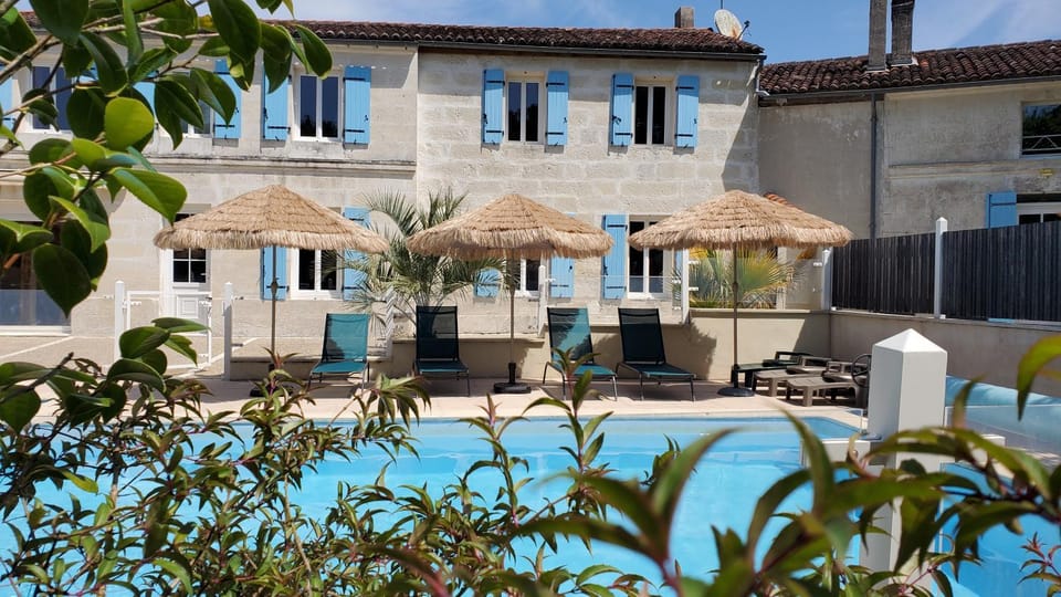 Pool view, Swimming pool, sunbed