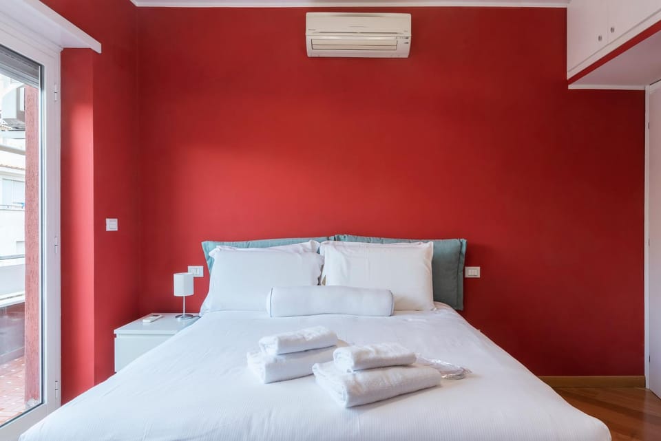 Bedroom, air conditioner