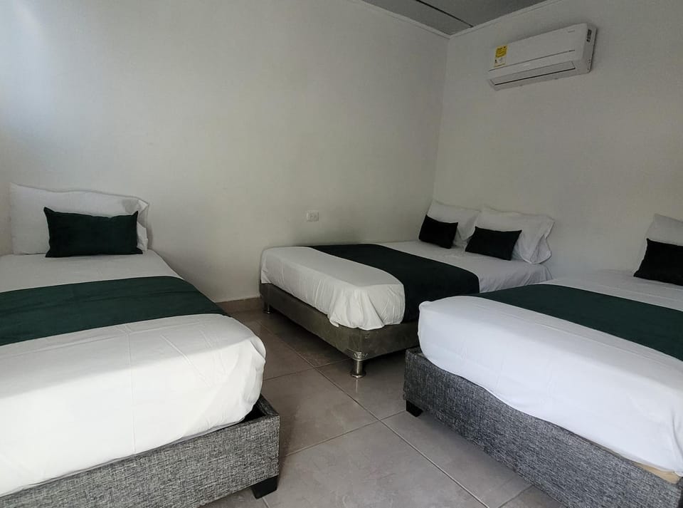 Bed, Photo of the whole room, Bedroom, air conditioner