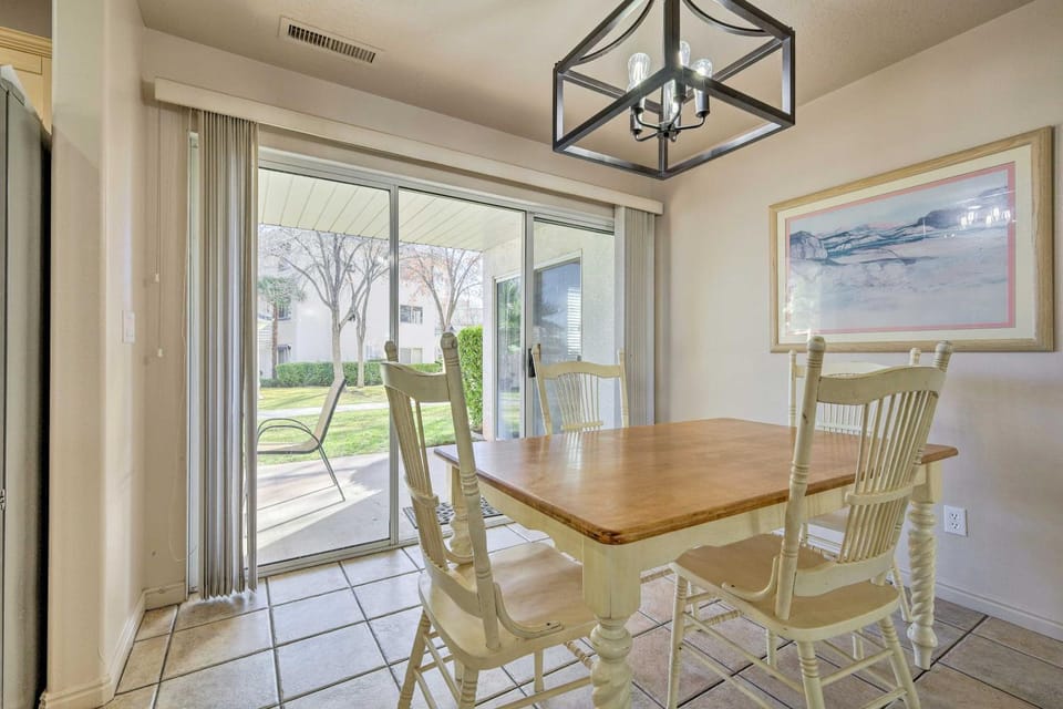 Beautiful St George Condo ~ 5 Mi to Downtown! House in St George