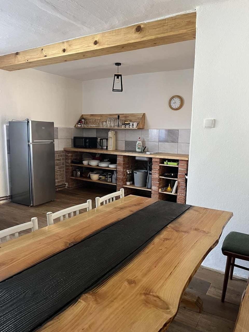 Dining area, kitchen