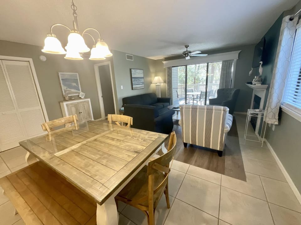 15C West Hyde Park Villa in South Carolina