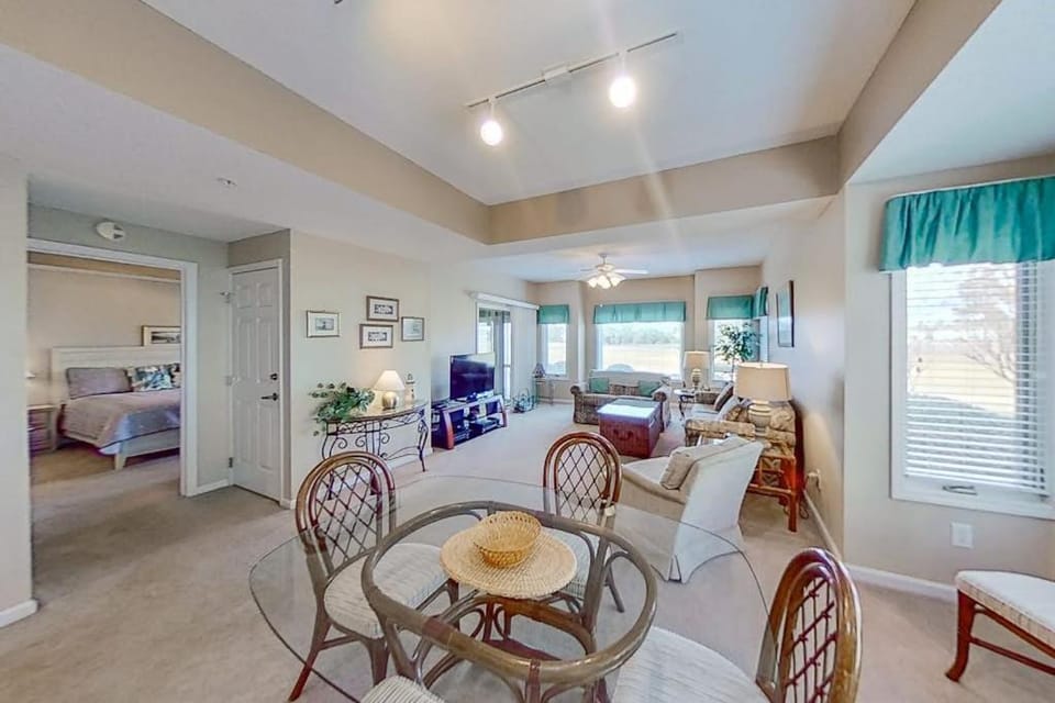 Tidewater Retreat House in Little River