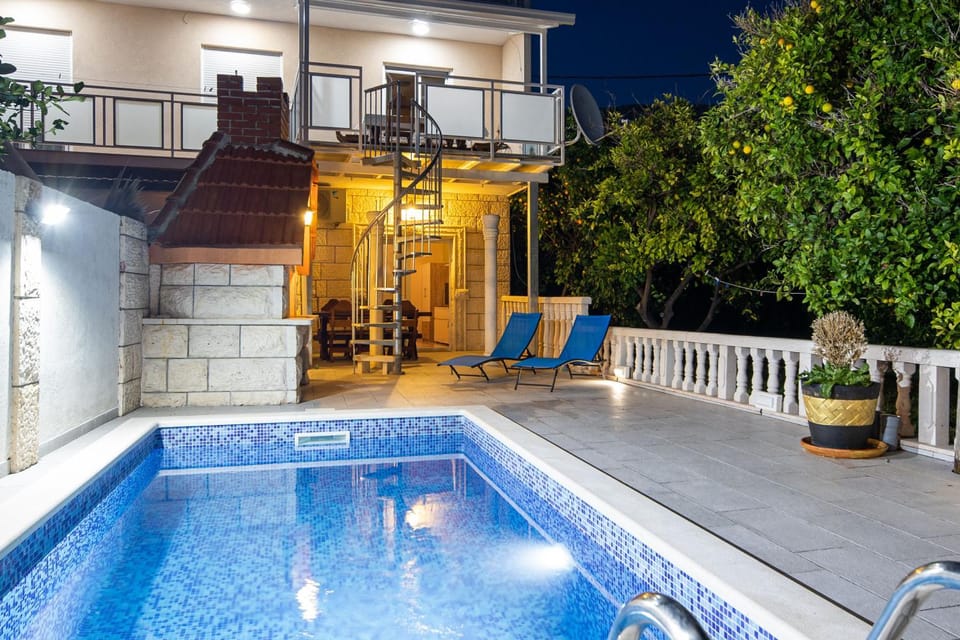 Night, Balcony/Terrace, Swimming pool, sunbed