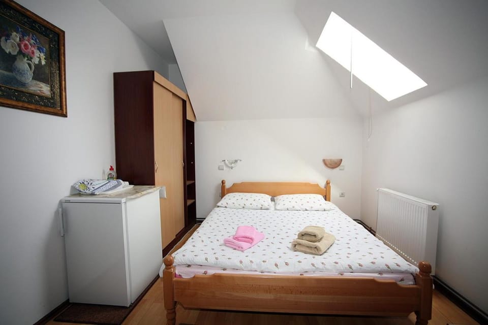 Bed, Photo of the whole room, Bedroom, towels, wardrobe