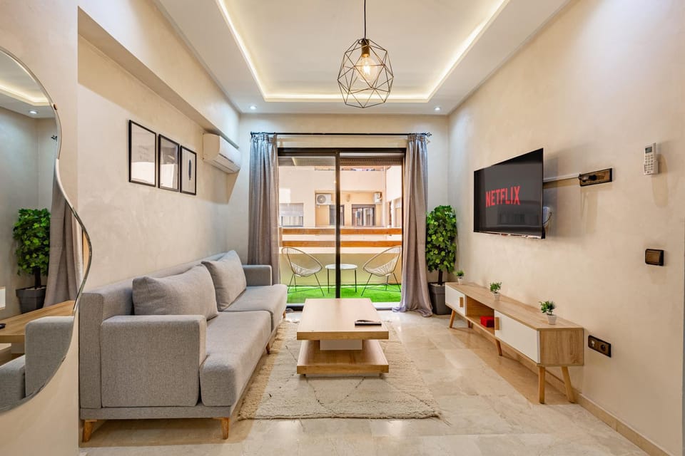 Communal lounge/ TV room, TV and multimedia, Living room, Seating area, Evening entertainment