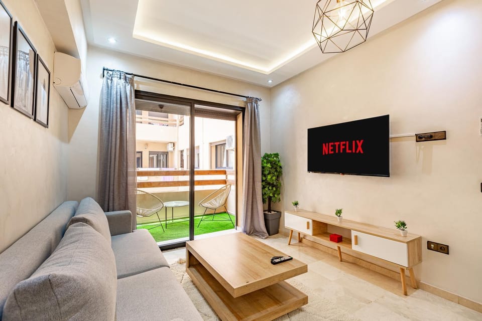 Communal lounge/ TV room, TV and multimedia, Living room, Seating area, Evening entertainment