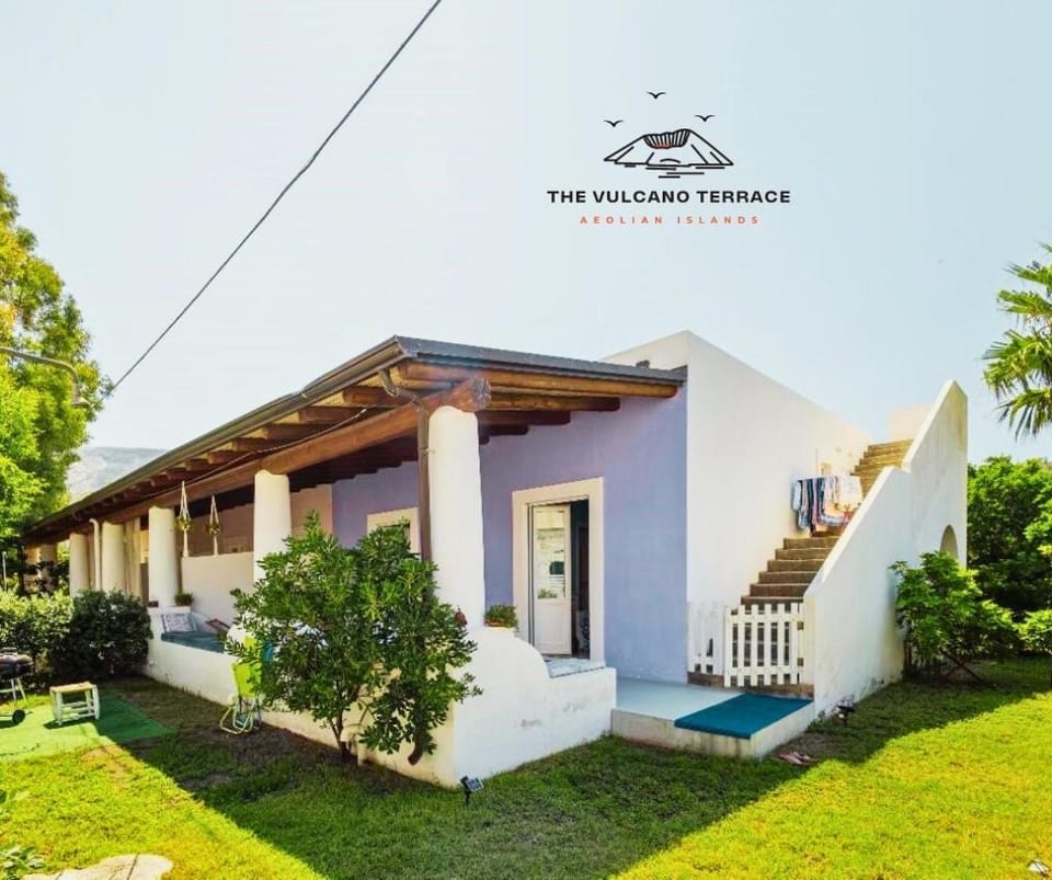 The Vulcano Terrace House in Sicily