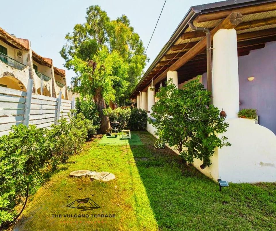 The Vulcano Terrace House in Sicily