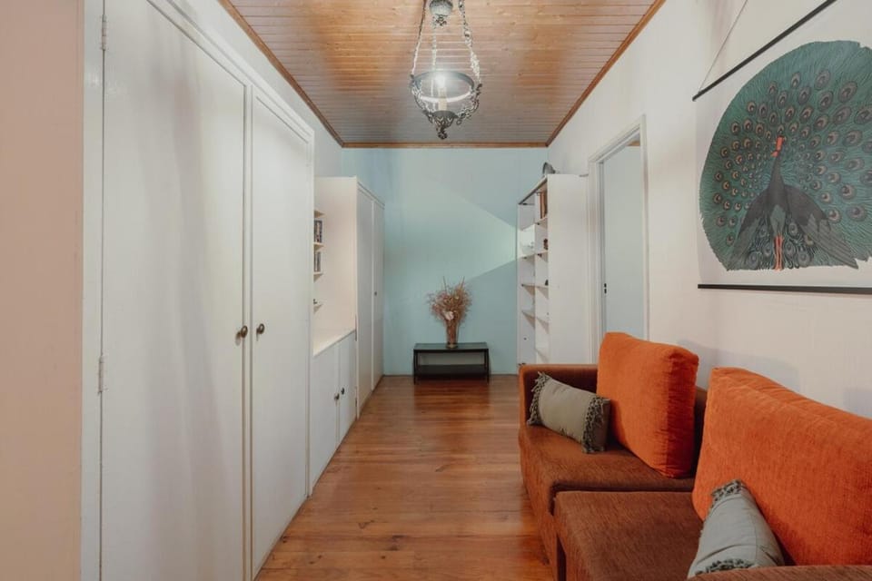 Alegria Four - Bedroom House Bed and Breakfast in Porto