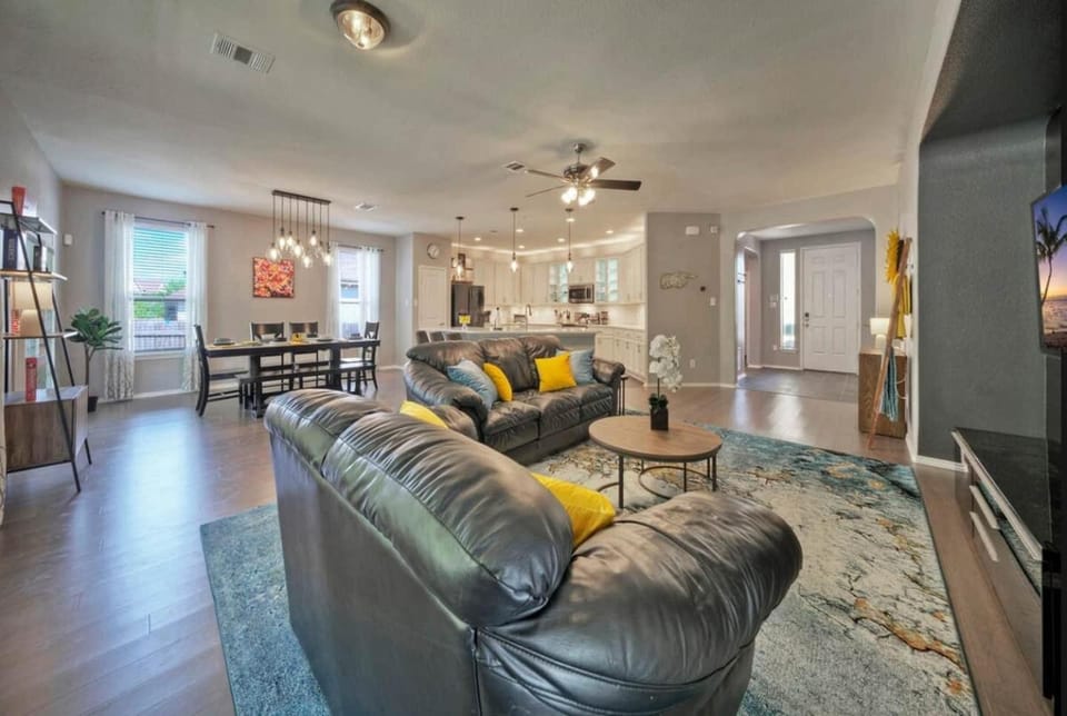 Sunny Delight of Pville - Where days are bright House in Round Rock