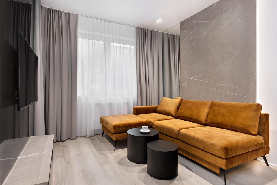 Communal lounge/ TV room, Living room, Seating area
