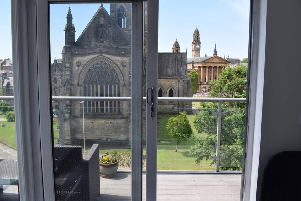 Day, View (from property/room), Balcony/Terrace, Garden view, Landmark view