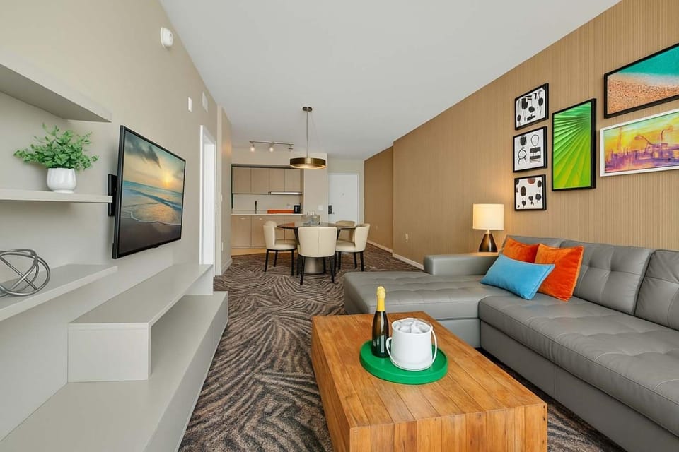 Insane Ocean View Balcony Beachfront Resort Pool Apartment in Hollywood Beach
