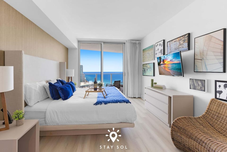 Insane Ocean View Balcony Beachfront Resort Pool Apartment in Hollywood Beach