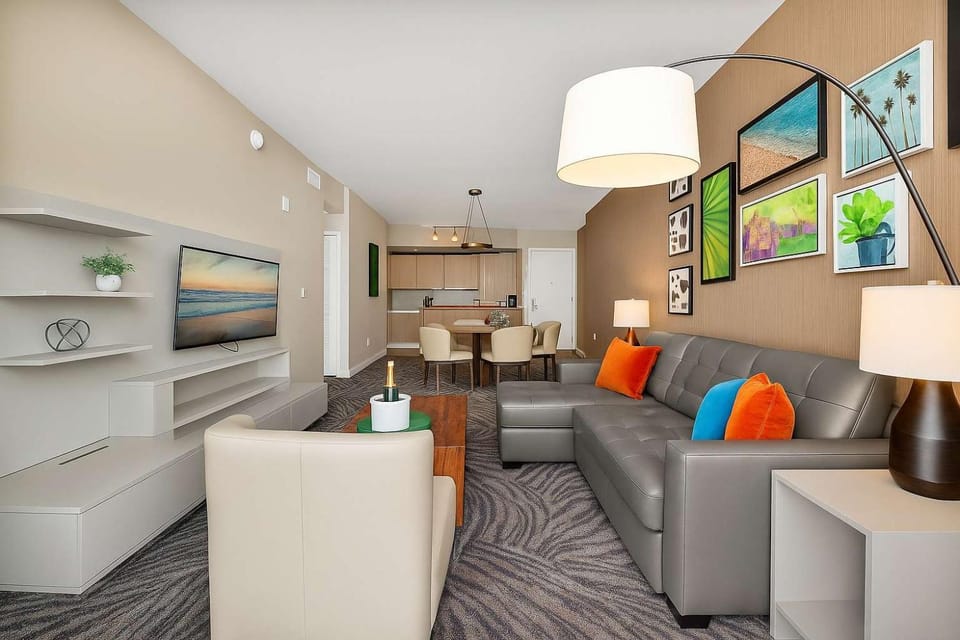 Insane Ocean View Balcony Beachfront Resort Pool Apartment in Hollywood Beach