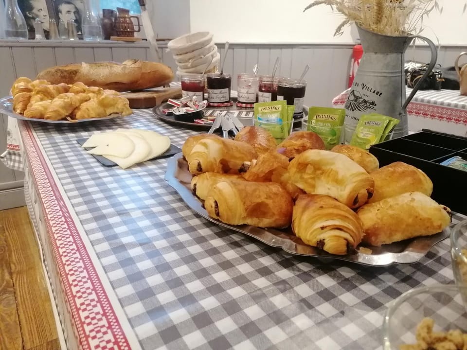 Food and drinks, Food, Breakfast, Continental breakfast, Buffet breakfast