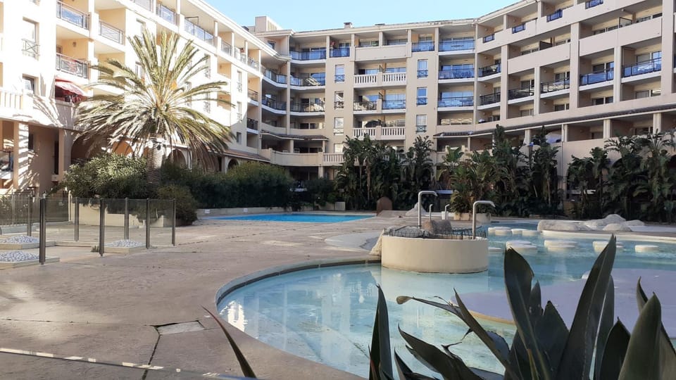 Property building, Swimming pool