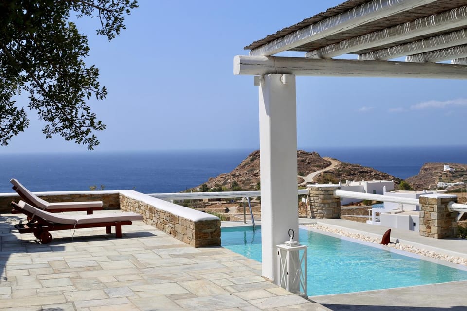 View (from property/room), Pool view, Sea view, Swimming pool, sunbed