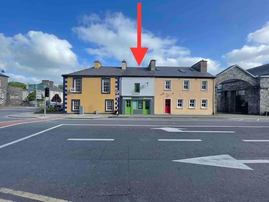 Westport town centre three bedroom Apartment in Westport